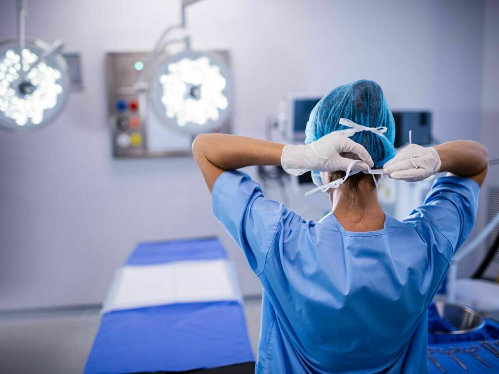 Adobe Stock image of surgeon in scrubs