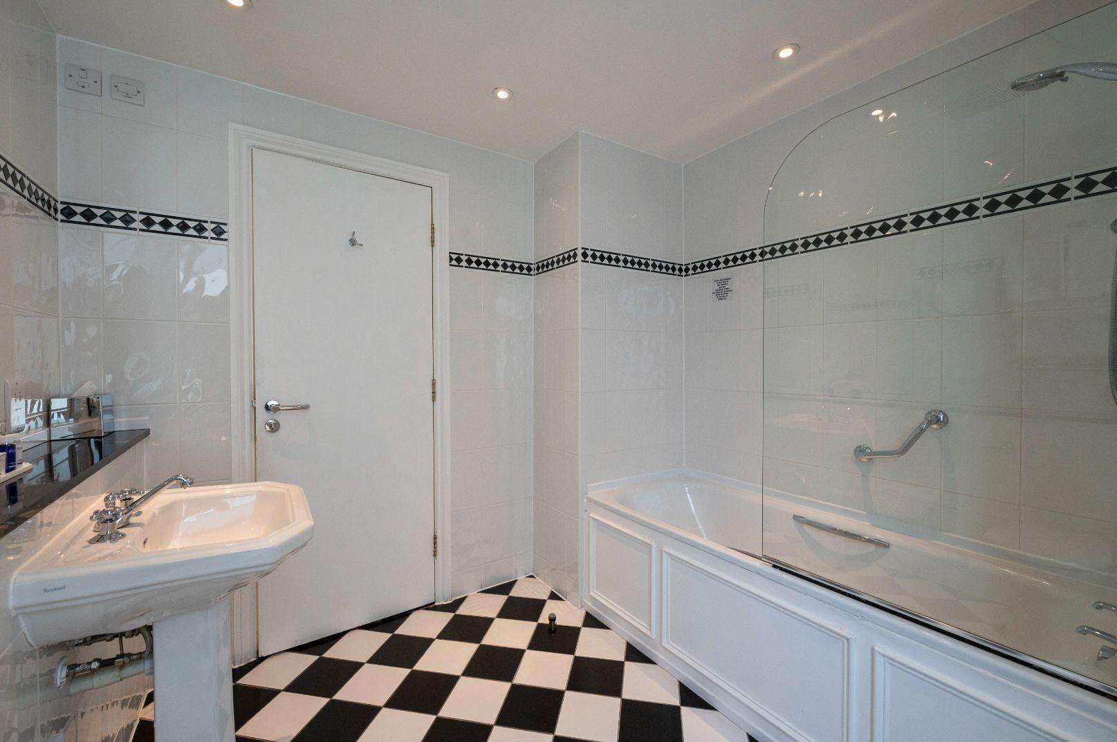premier bathroom 2