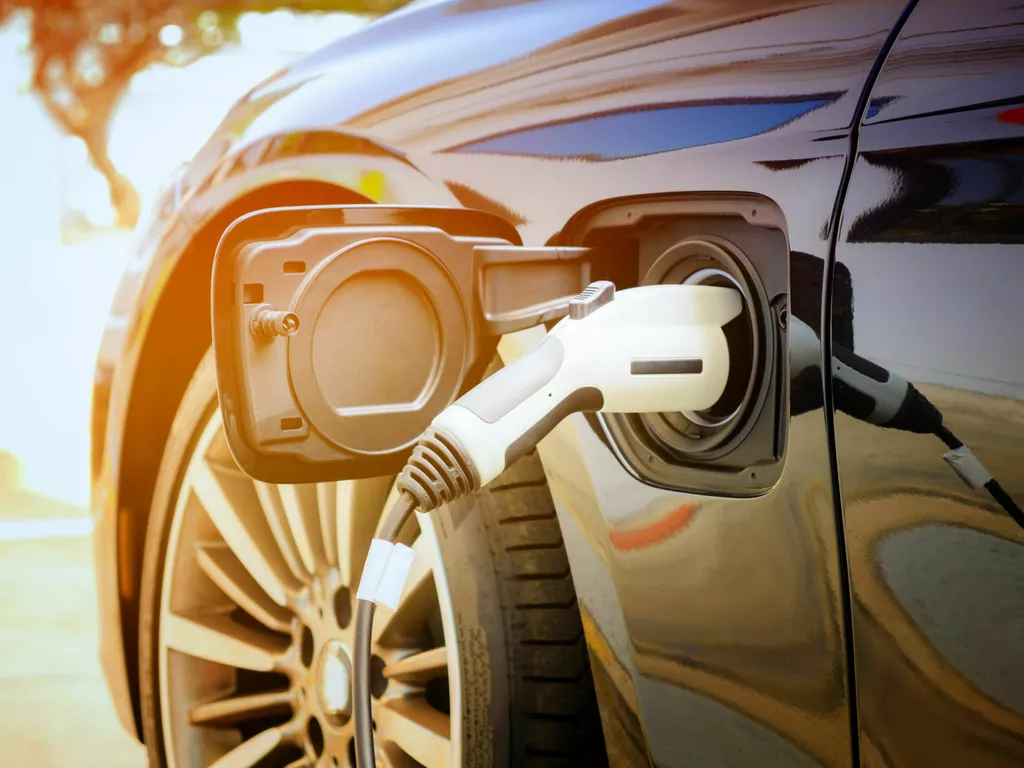 Electric-car_d80812105b5a63d815de07eafd8fb567